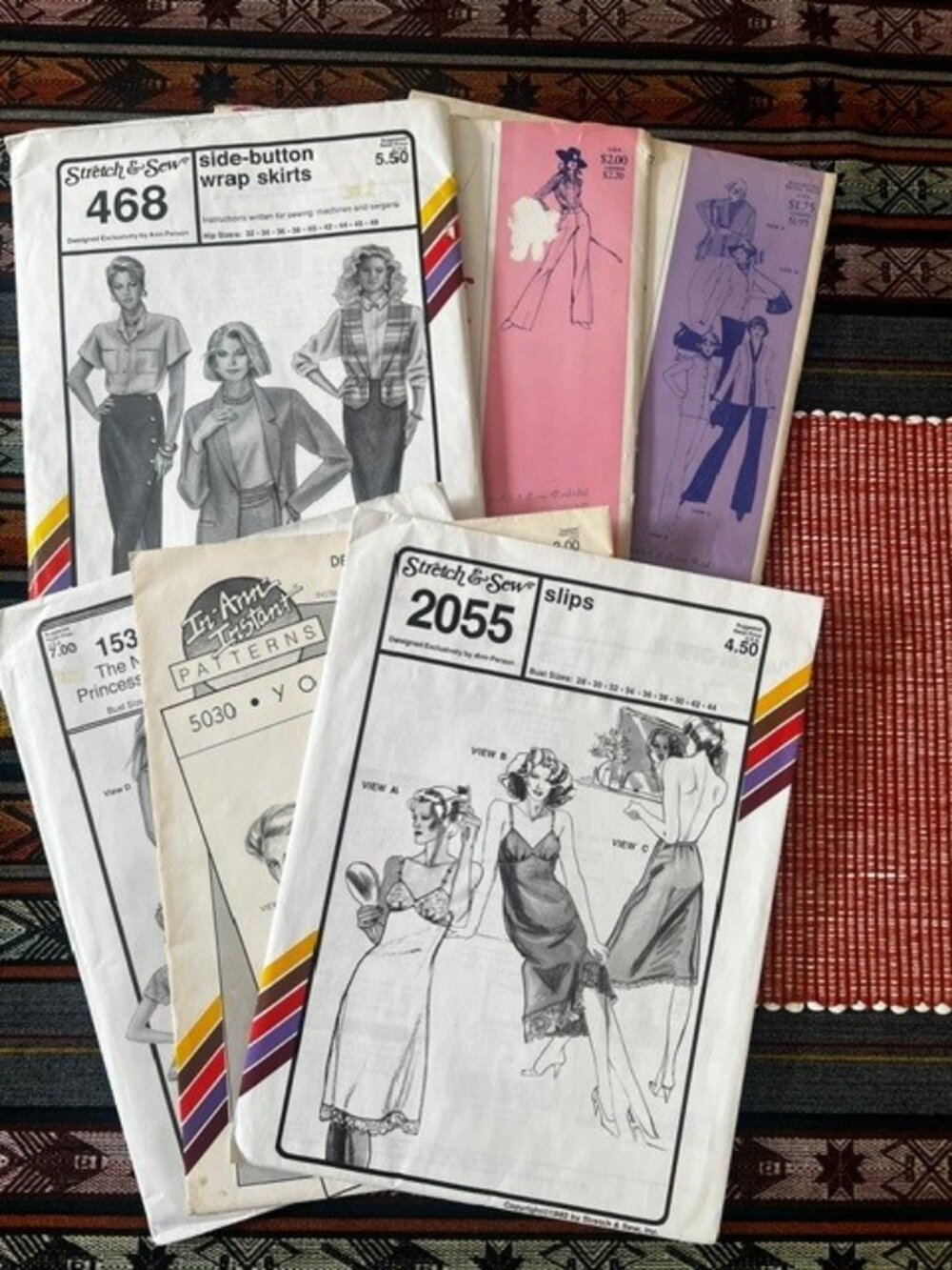 Misc. Vintage Sewing/Craft Patterns. To be auctioned LIVE. See details below. - Picture 10 of 13